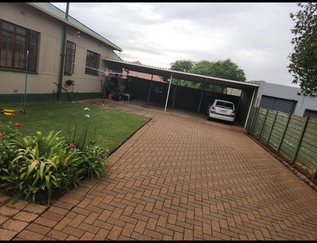 4 BEDROOM HOUSE FOR SALE IN BRAKPAN CENTRAL